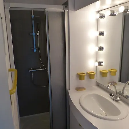 2 Pieces Jardinet Piscine Parking Vue Mer Apartmán *